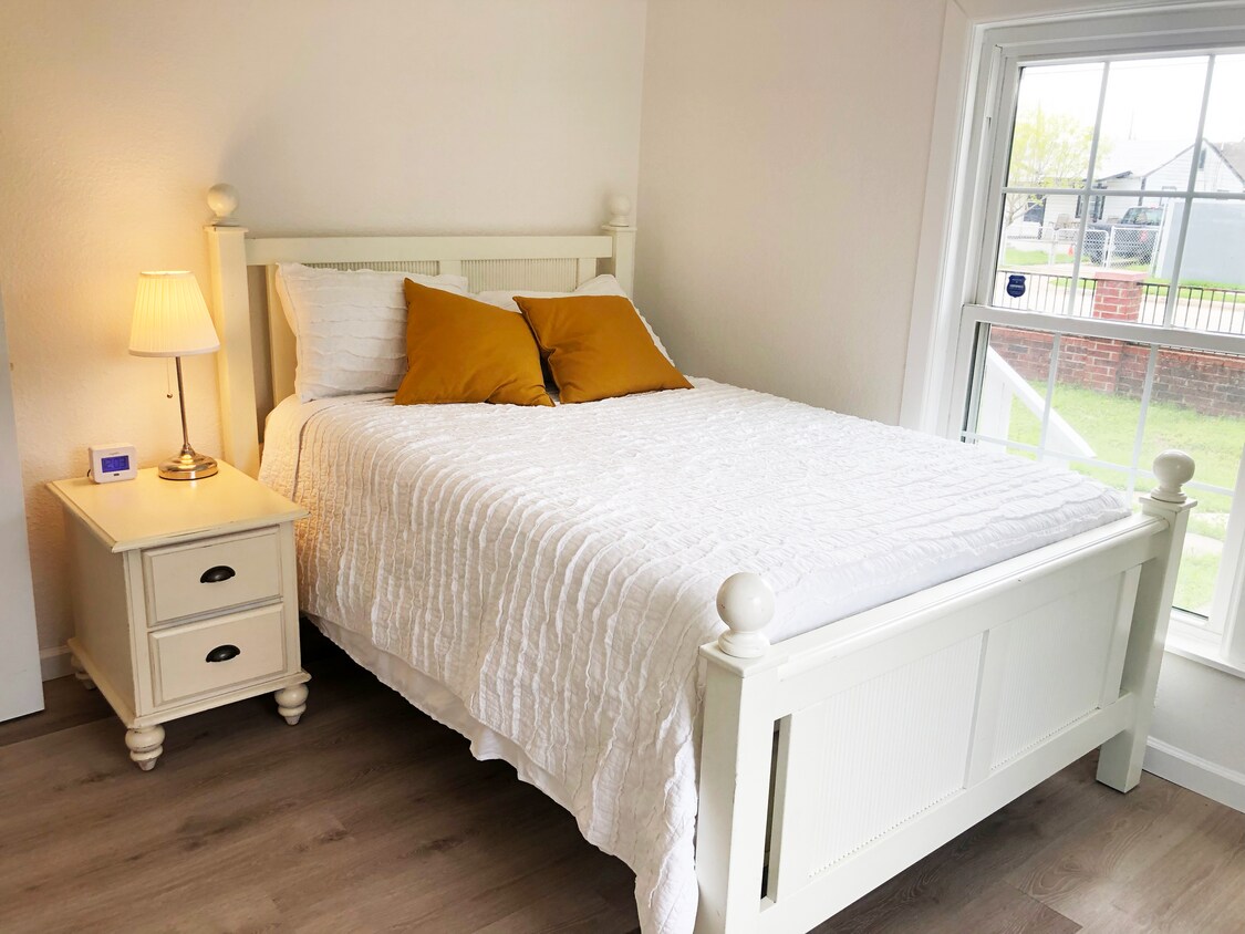 3322 St Unit First Room, Dallas, TX 75212 3322 St