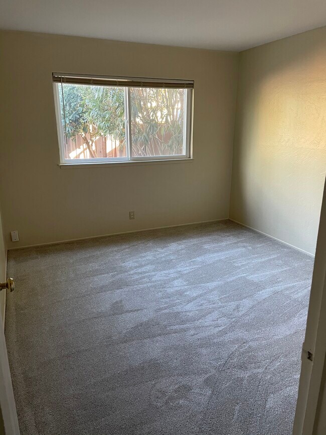 Photo - 568 Hazel Dell Way Apartments