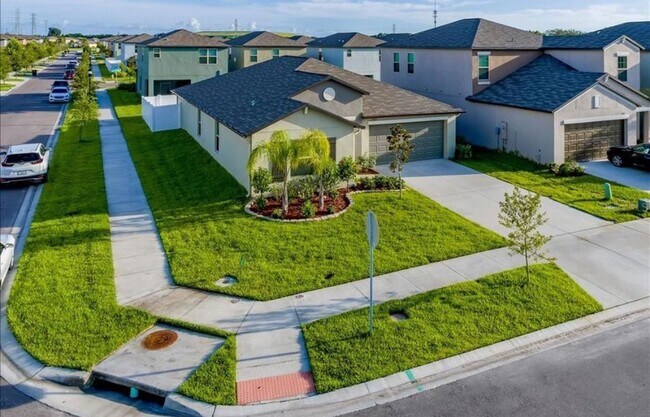 Foto del edificio - 7419 Rosy Periwinkle Ct