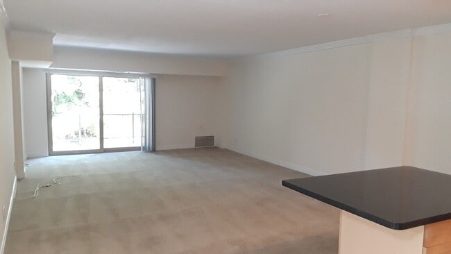 Foto del edificio - 1450 Worcester Rd