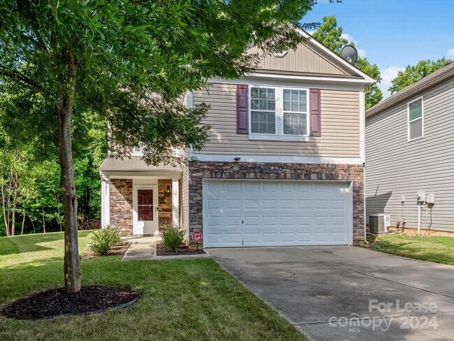 Building Photo - 5911 Fazenda Drive
