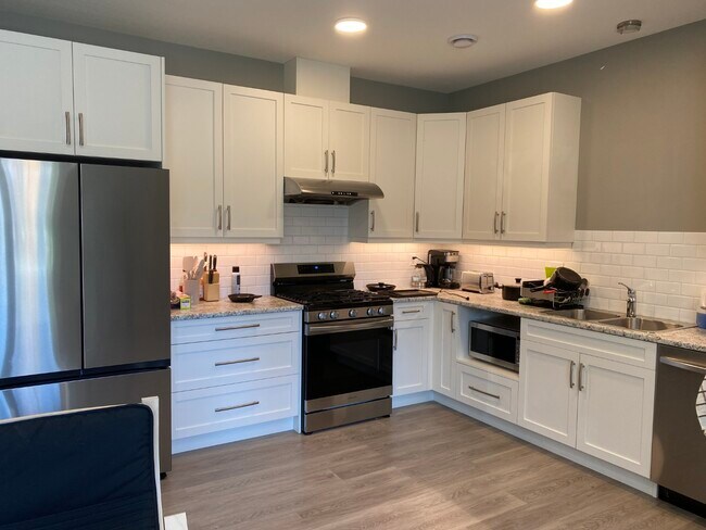 Photo du bâtiment - 1200 Strathmore St