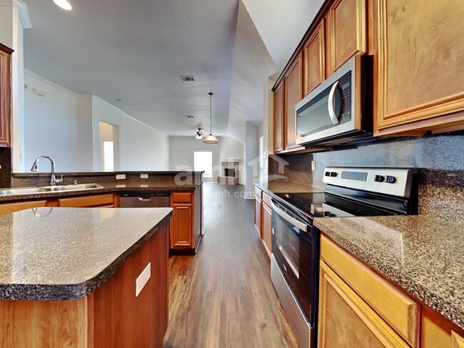 Foto del edificio - 515 Hampton Ct