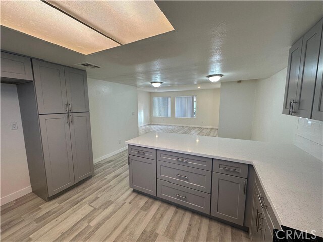 Foto del edificio - 44155 10th St W