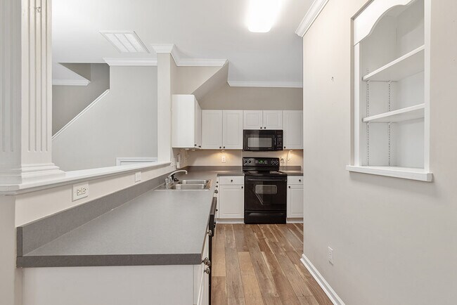 Building Photo - 2120 Persimmon Ridge Dr