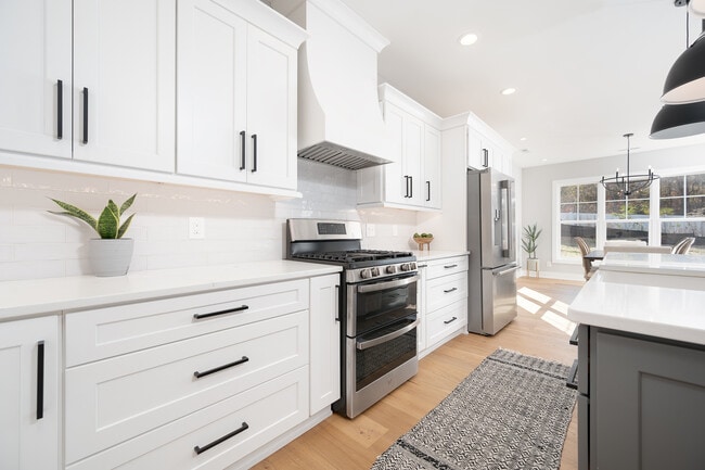Building Photo - 106 Lincolns Way