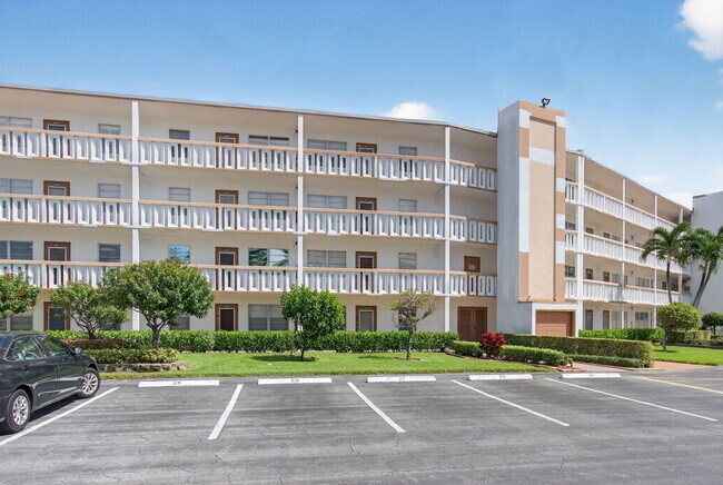 Foto del edificio - 2015 Cornwall Dr