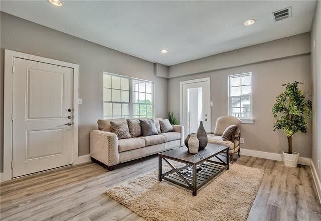 Foto del edificio - 13609 Pinnacle Cir W
