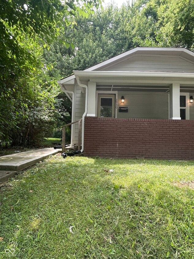 Primary Photo - 2930 N Dearborn St