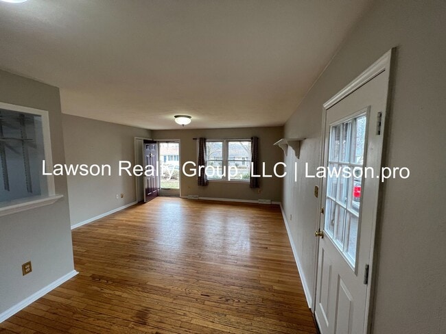 Building Photo - Charming Hollins Three Bedroom with Fenced...