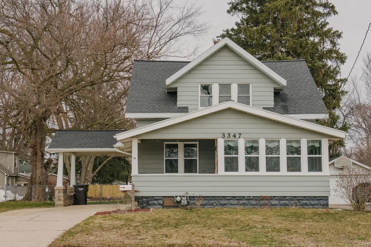 Primary Photo - Adorable home in Hudsonville School District!