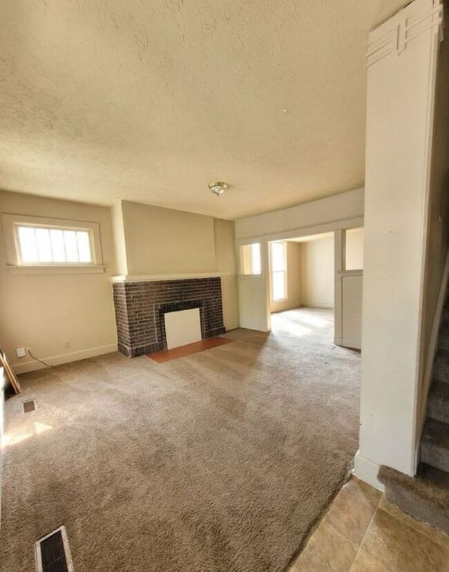 Photo - DUPLEX...3 Bed 1.5 Bath Townhome