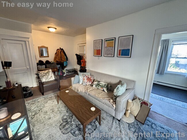 Foto del edificio - 23-25 Bonner Ave Unit #1