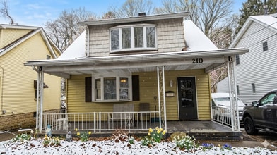 Building Photo - 210 Provost Rd