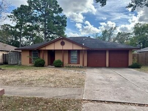 Building Photo - 3211 Hartfield Ln