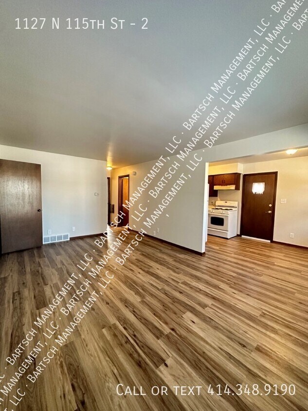 1127 N 115th St Unit 2, Wauwatosa, WI 53226 Room for Rent in