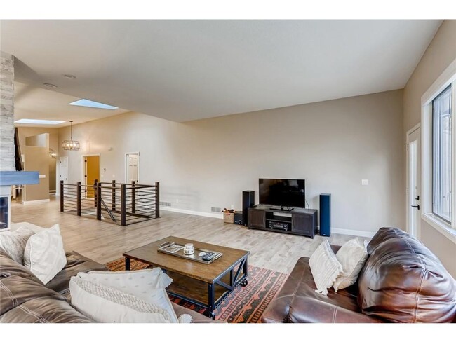 Building Photo - 11751 Vista Dr