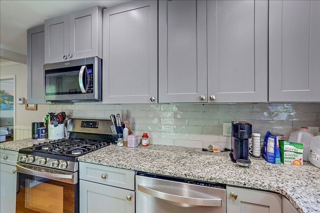 Building Photo - 3 Bedroom Home in Northeast Jackson