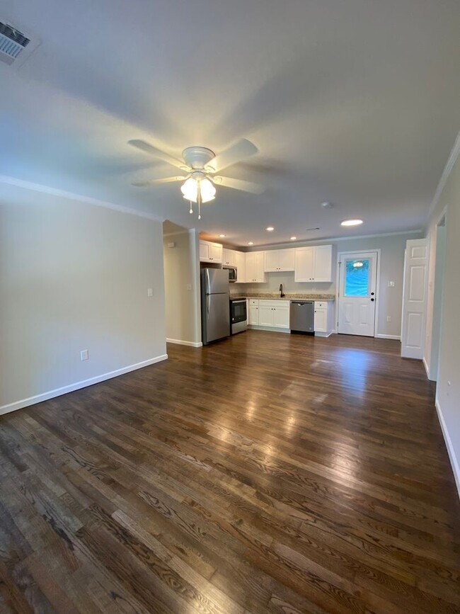 Building Photo - 255 Bailey St