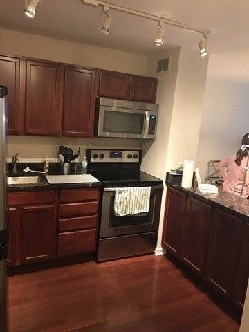 Foto del edificio - 222 E Pearson St