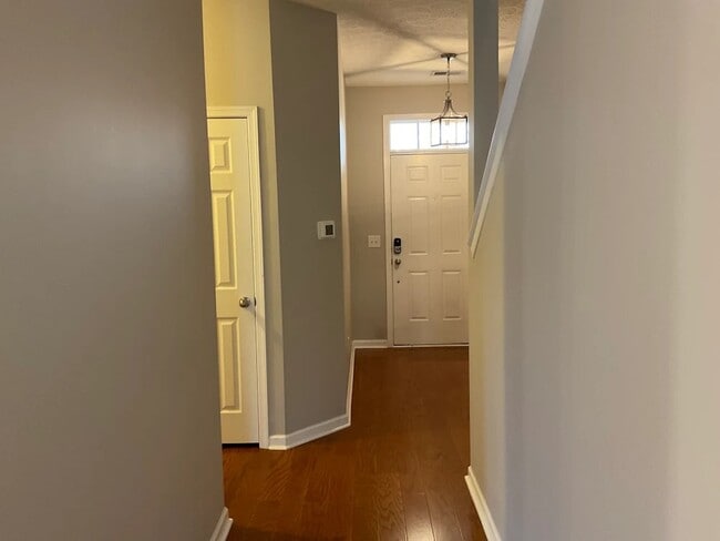 Foto del edificio - 1011 Countess Ln