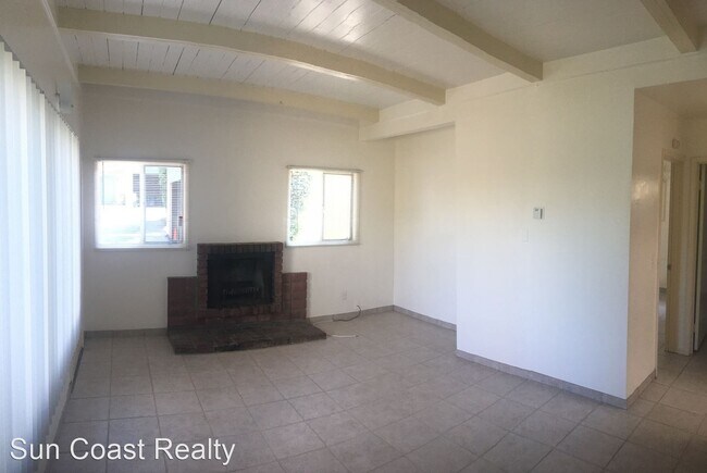 Building Photo - 5870 La Goleta Rd