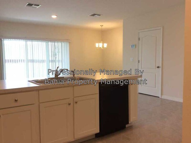 Building Photo - 9028 Carlotta Way