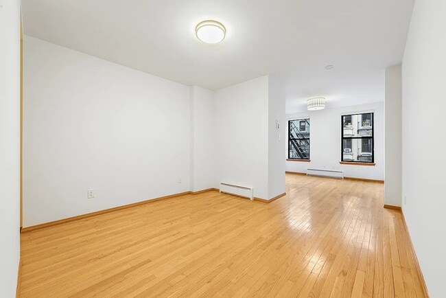 Building Photo - 100 St Marks Pl