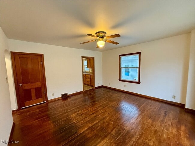 Foto del edificio - 1253 Sevilla Ave