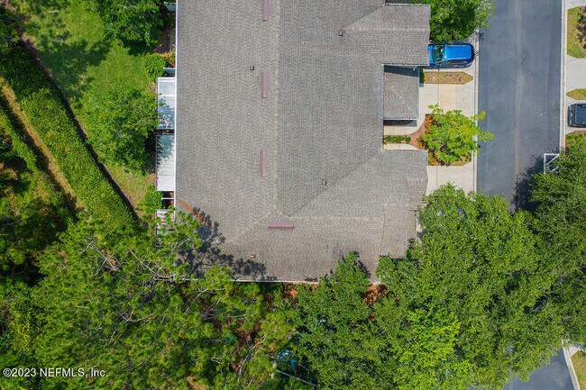 Building Photo - 7990 Baymeadows Cir E