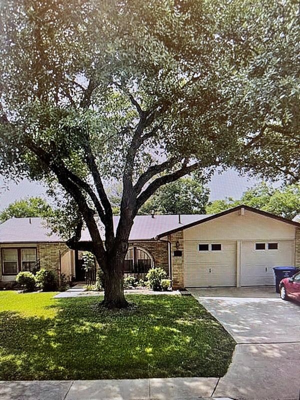 Primary Photo - 8339 Thorncliff Dr