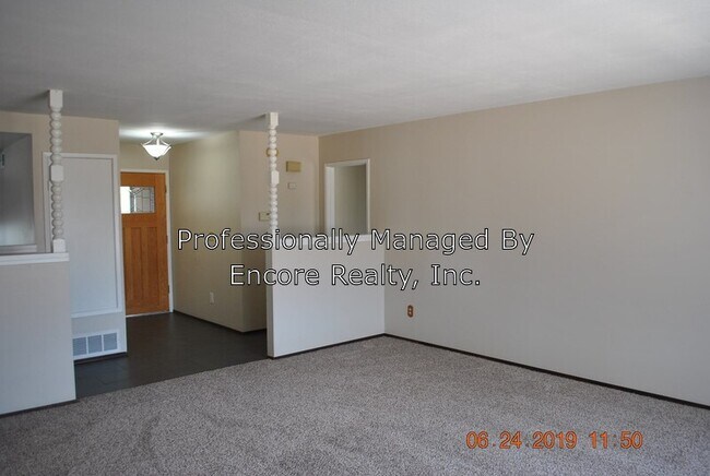 Building Photo - 5727 Watercrest Dr