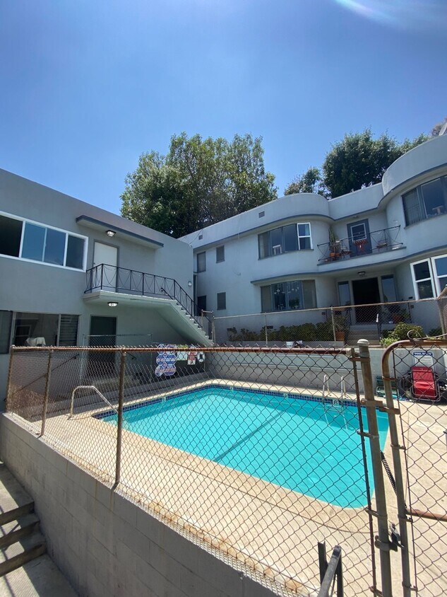 1931 Wilcox Apartments in Los Angeles, CA