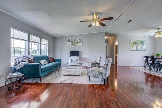 Foto del edificio - 6731 Saltwater Blvd