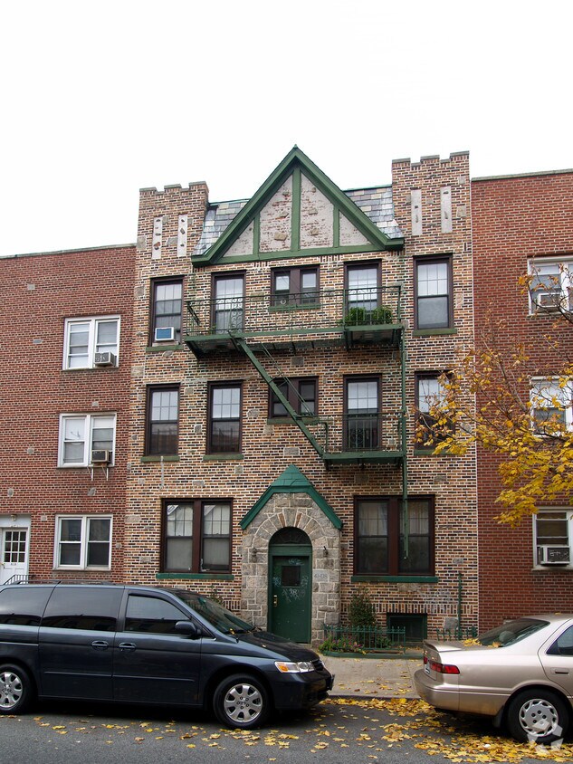 Building Photo - 4108 53rd St