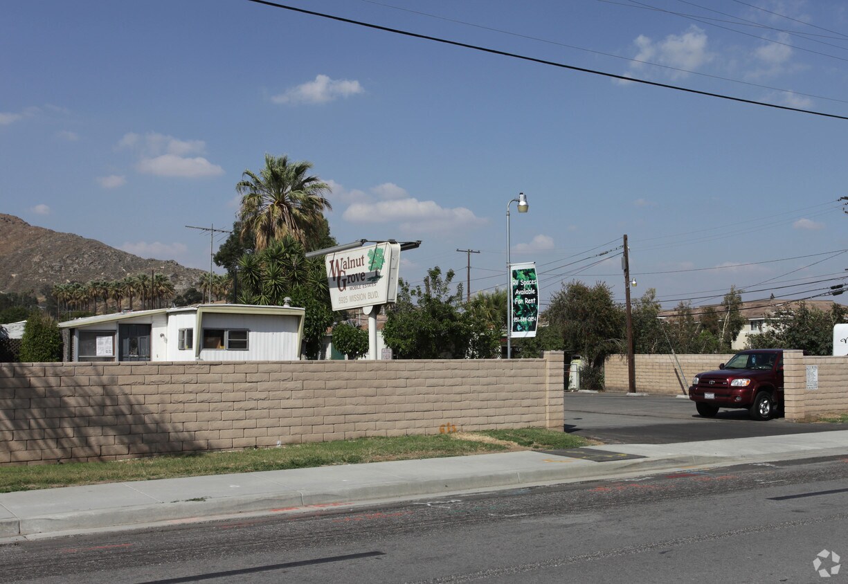 Walnut Grove Mobile Estates 5925 Mission Blvd Jurupa Valley, CA
