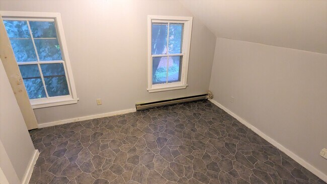 Building Photo - 205 W Clinton St