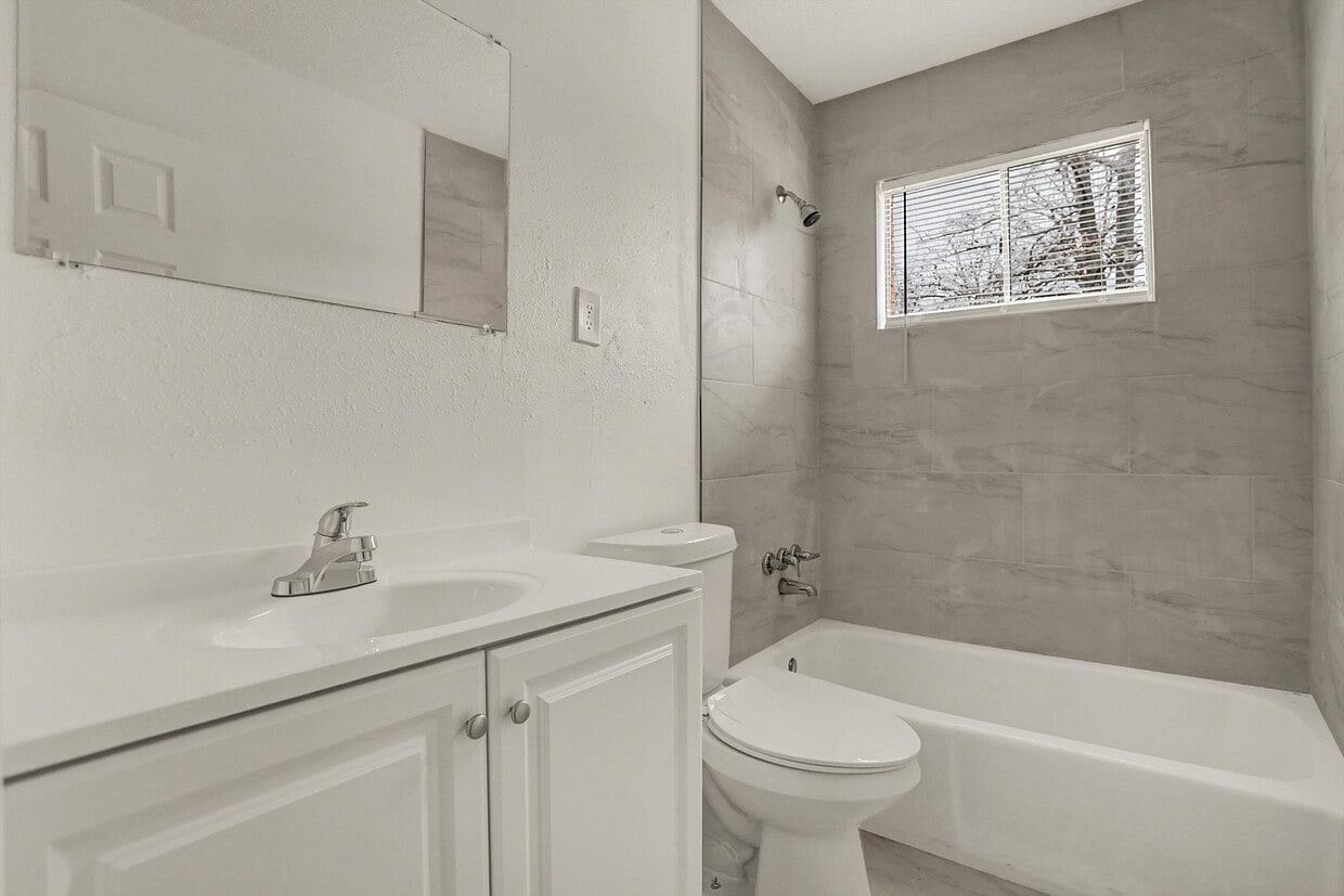 Photo - 3433 N Trezevant St (Memphis, TN)