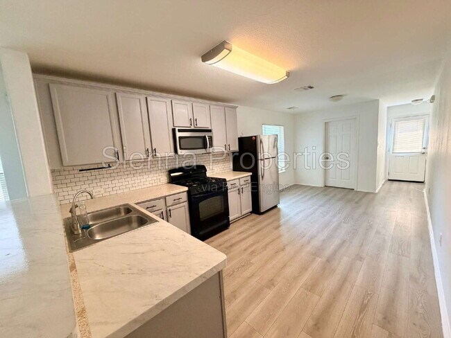 Building Photo - 1148 Shadow Creek Blvd