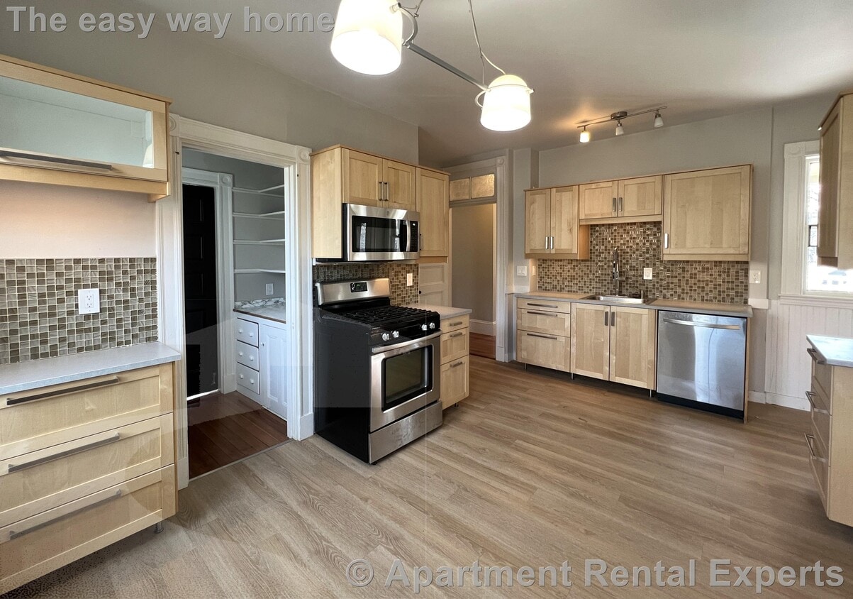 Photo - 107 Oxford St Unit #3