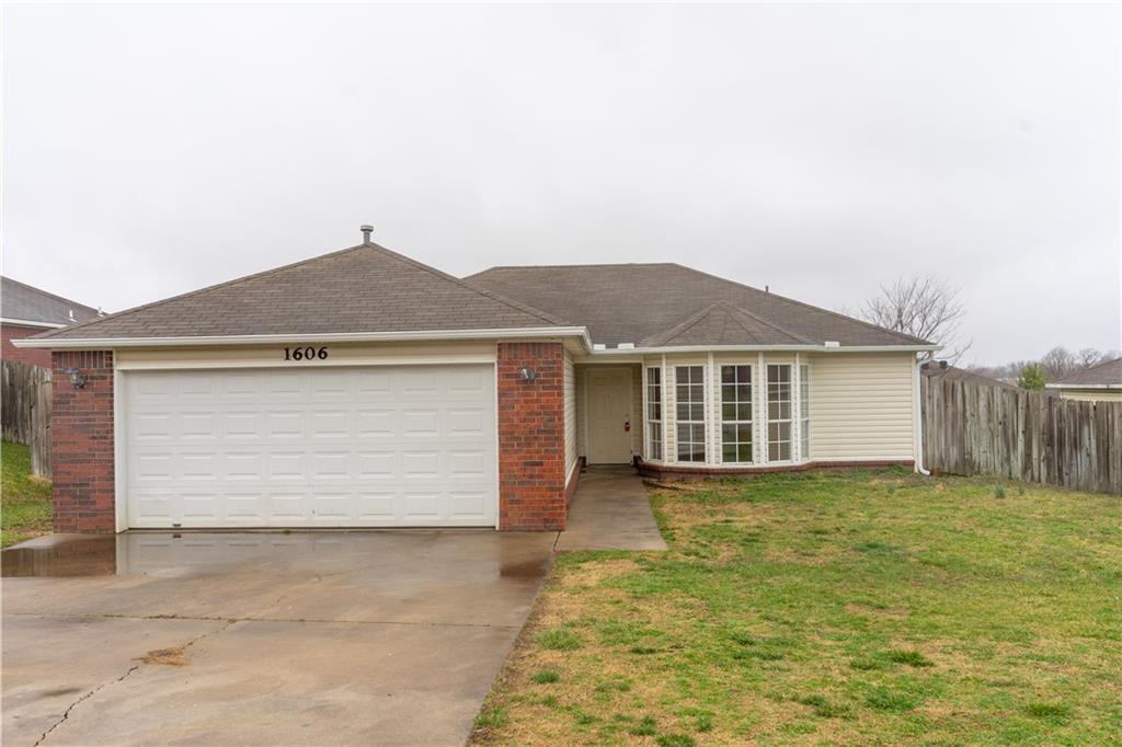 1606 Pioneer St, Springdale, AR 72764 House Rental in Springdale, AR