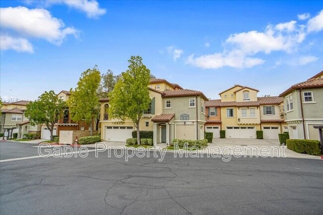 Building Photo - 28279 Canterbury Ct