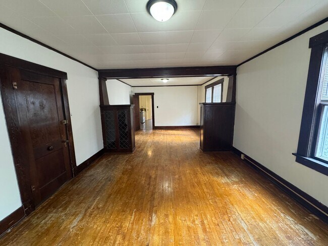 Foto del edificio - 616 S Grand Ave