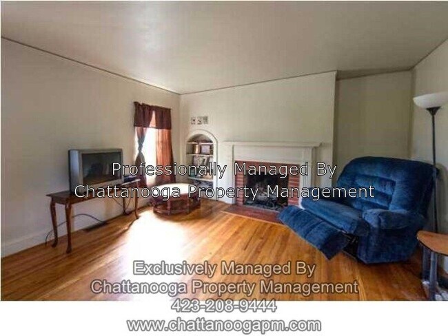 Building Photo - Convenient Duplex Unit in East Ridge