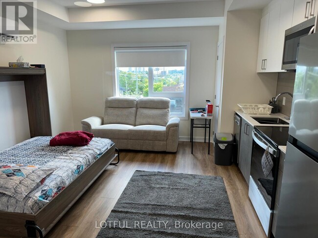 Photo du bâtiment - 630-630 Churchill Ave N