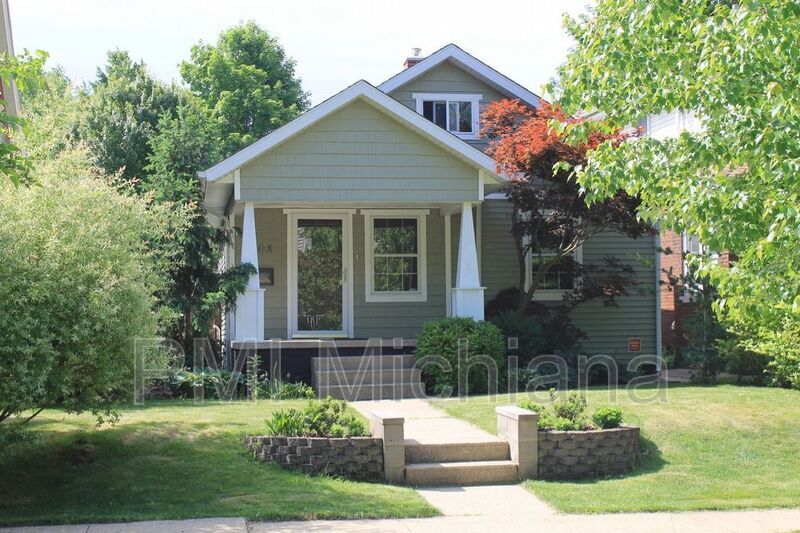 Primary Photo - 208 Tonti St