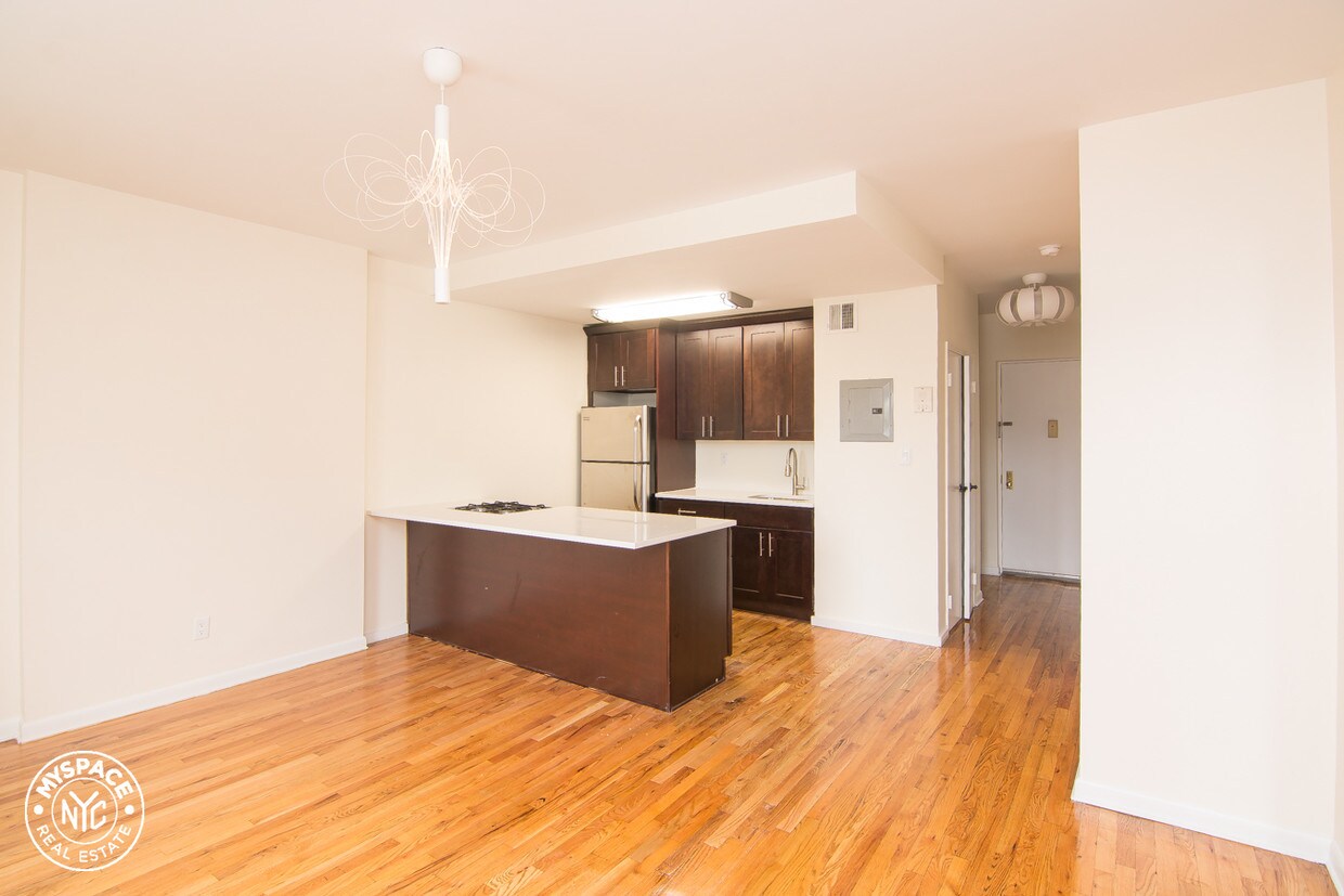 Foto principal - 515 St Marks Ave