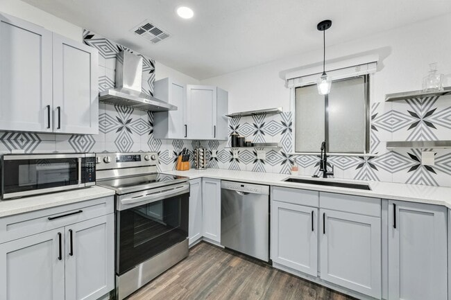 Building Photo - 8600 Fathom Cir