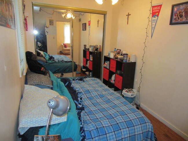 dormitorio del primer piso - 1330 Vermont St