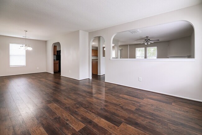 Foto del edificio - 3032 Van Dorn Rd
